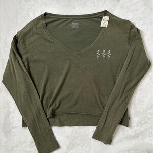 VS PINK Wildflower long sleeve top